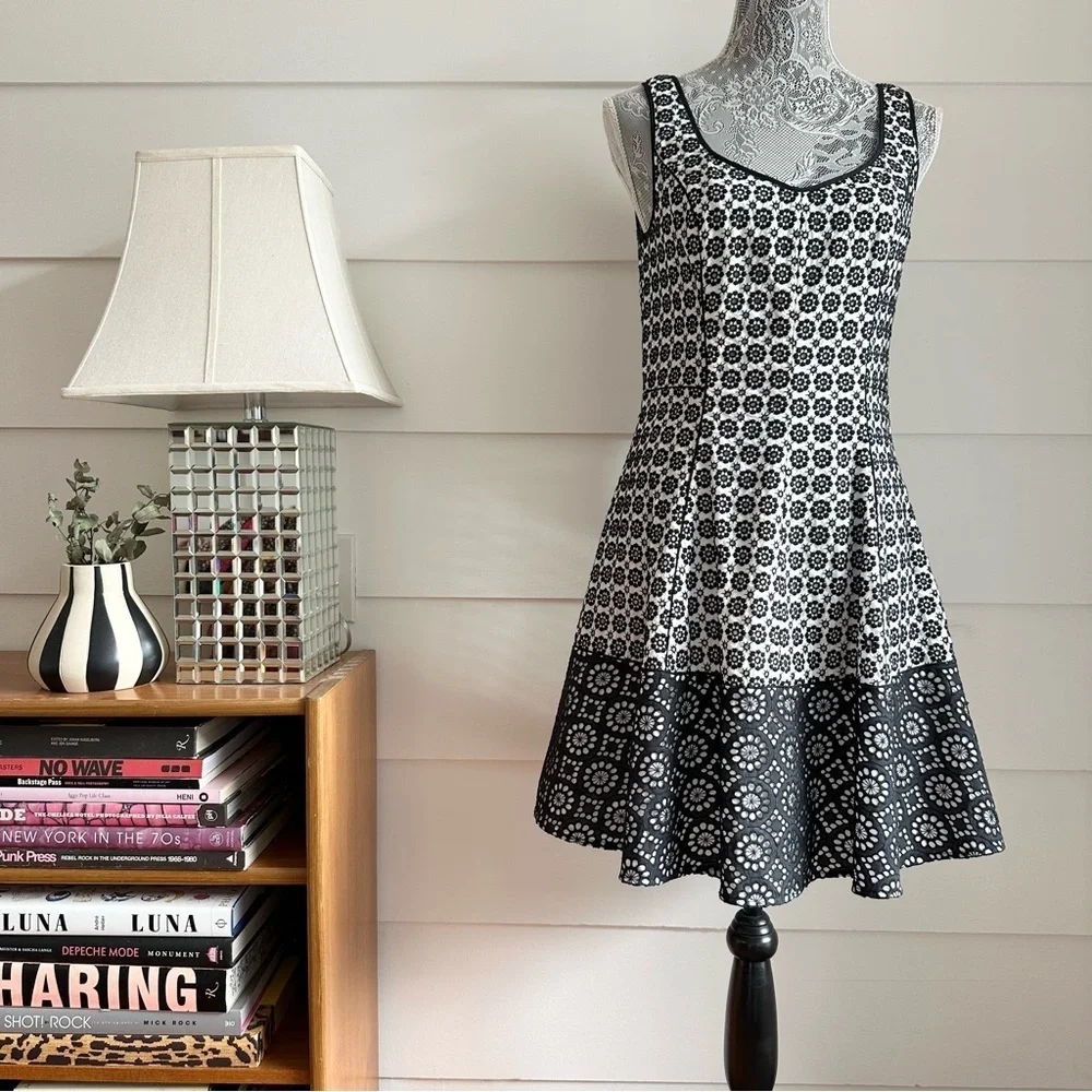Betsey Johnson Dress Y2K Black and White Lace Skater Dress size 6 - Picture 1 of 9